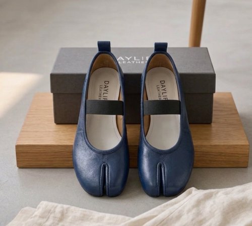 Gemini_Generated_Image_kh15wbkh15wbkh15 Leather Split-Toe Tabi Mary Jane Flat Shoes in Navy Blue | Daylife Leather