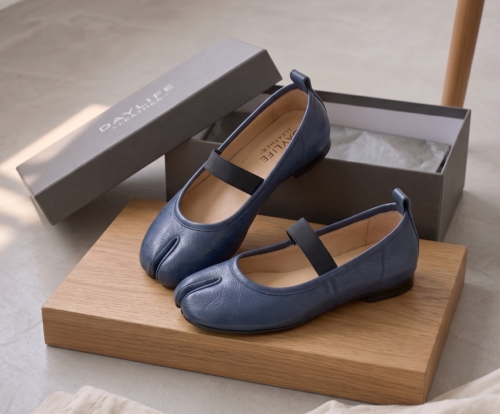 Gemini_Generated_Image_z08ixoz08ixoz08i Leather Split-Toe Tabi Mary Jane Flat Shoes in Navy Blue | Daylife Leather